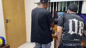 viadinho nerd perdeu aposta pro motoboy fogoso