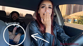Mulher motorista de aplicativo flagra passageiro se masturbando atr&aacute_s...E agora?