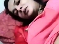 INDIAN BHABHI SHOW PUSSY ON CAMERA