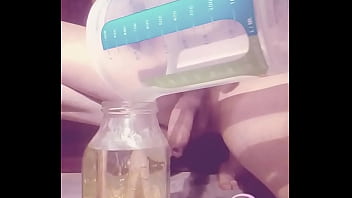 I held my Pee for 15 hours and It was 1.5 LITERS