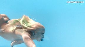 Lisi Kitty entices director in deep water