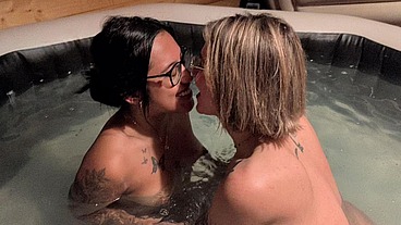 Lo que empezó en el jacuzzi