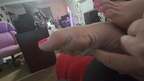 Rub and worship milf feet