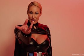 Watch Milf Ryan Keely in Star Wars cosplay get off with a big dildo and squirt