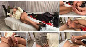 Hot Pantyhose Footjobs from aunty MP4