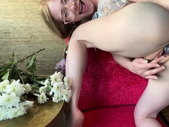 Puffy peach blondes solo toy action