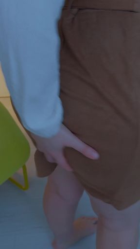 Sexy Striptease and Standing Masturbation of Chubby MILF