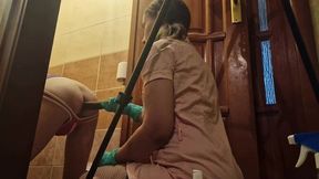 Amateur Man Gets Dominated by Russian Mistress Anastasia While Fingering