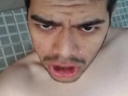 DESNUDO CON LA VERGA ENTRE LAS MANOS 🖐️🌶️