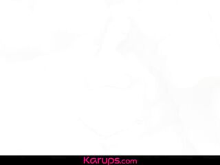 Hairy Haired Older Babe Dildos Snatch On Beach - Karups