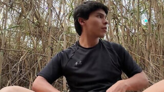 Vídeos quentes de universitários acariciando pênis enormes e sendo penetrados analmente.