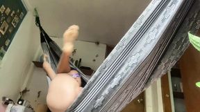 Arab opening her anus while tanning her anus