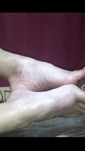 Gresopio and His Bare Feet