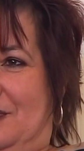Mature Brunette MILF Enjoys Doctor Pussy Exam