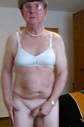 Crossdresser Andreas Pissing and Jerking off