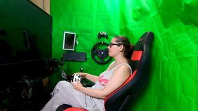 Queen Mea Ignores You To Play Cyberpunk 2077