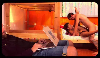 Unforgettable Hostel Encounter: Daphne Klyde & Pint Eastwood