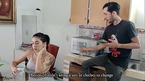 Mi hermanastra me chupa la polla en la cocina como despedida  PARTE 1