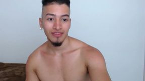 Brazilian Twink Dances and Seduces Using His Sexy Smile with Braces