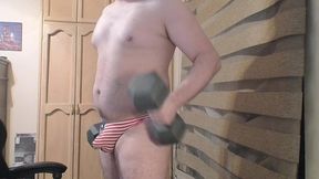 slutty patriot lifts weights on cam