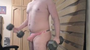 slutty patriot lifts weights on cam