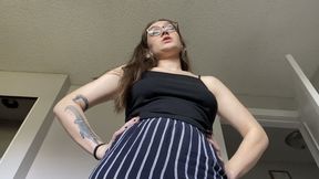 Giantess smelly ass worship