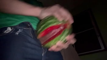 Watermelon is sex toy. ชักว่าวกับแตงโมครับ