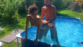 Amateur Italian Girl Gets Fucked Well in the Pool and Cum on Red Ass