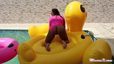 Maxine X Is Having A Lot Of Fun Dildo Fucking Herself By The Pool!