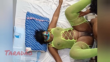 Rabo e Buceta gulosa da preta ( carnaval 2025 )