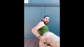 Jay Mason knuckles himself for very first time on rooftop