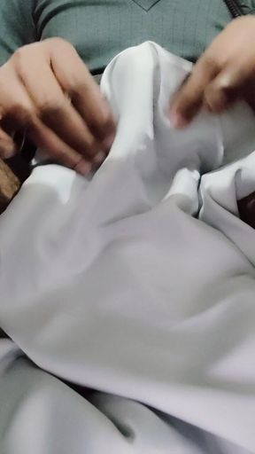 Satin Silk Handjob Porn - Dick Head Rub with White Satin Silky Saree of Neighbour Chachi (57)