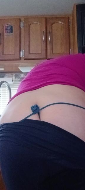 Slapping my delicious milf ass