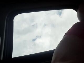 Indriver doesnt know Im cumming whilst that guy takes me home