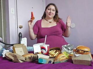 Klairvayzer Indulges in Fast-Food Face Stuffing