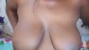 Spraying my milk on my pussy and fingering it
