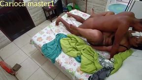 seduzindo a camareira do hotel