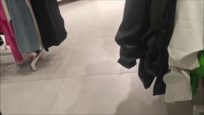 i did it again, new diaper s pee in a fitting room