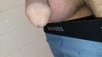 Frantic Pissing Closeup In Tub