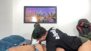 My friend, shy and with a big ass, gets fucked bareback. Colombian amateur gay friends. Real friends.