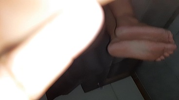 Casada empinada gosta de pau no cu e na buceta