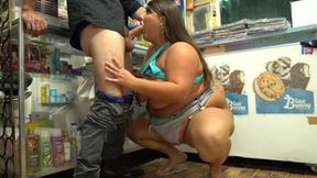 Leila Lewis &mdash;  a BBW &mdash;  enjoys fucking at the bodega