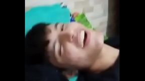 Novinho sendo fudido por colegas de quarto