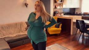 Pregnant woman struggles with overeating MOV