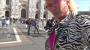 sexy slut  shopping in milano