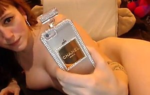 Solo redhead ts wanks off