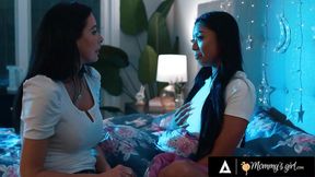 MOMMY′S GIRL - MILF Reagan Foxx Turns Stepdaughter Gia DiBella�s Dream Into A Pussy Eating Reality