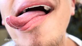 Tongue plus Domi super vibrator