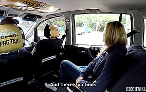 Cutest teen gets a free taxi ride