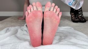 High Heels Removal and Oily Soles Tease
